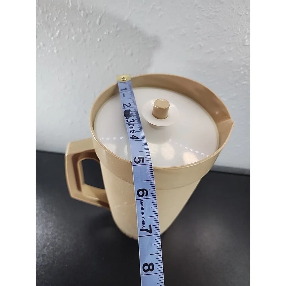 Vintage‎ Tupperware 2 Quart Pitcher Almond Tan 800-8